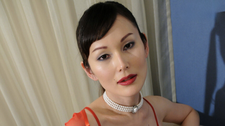 Sayuri Super Hot In Red!