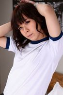 Mayumi Harukukaze Stretches Her Hole!